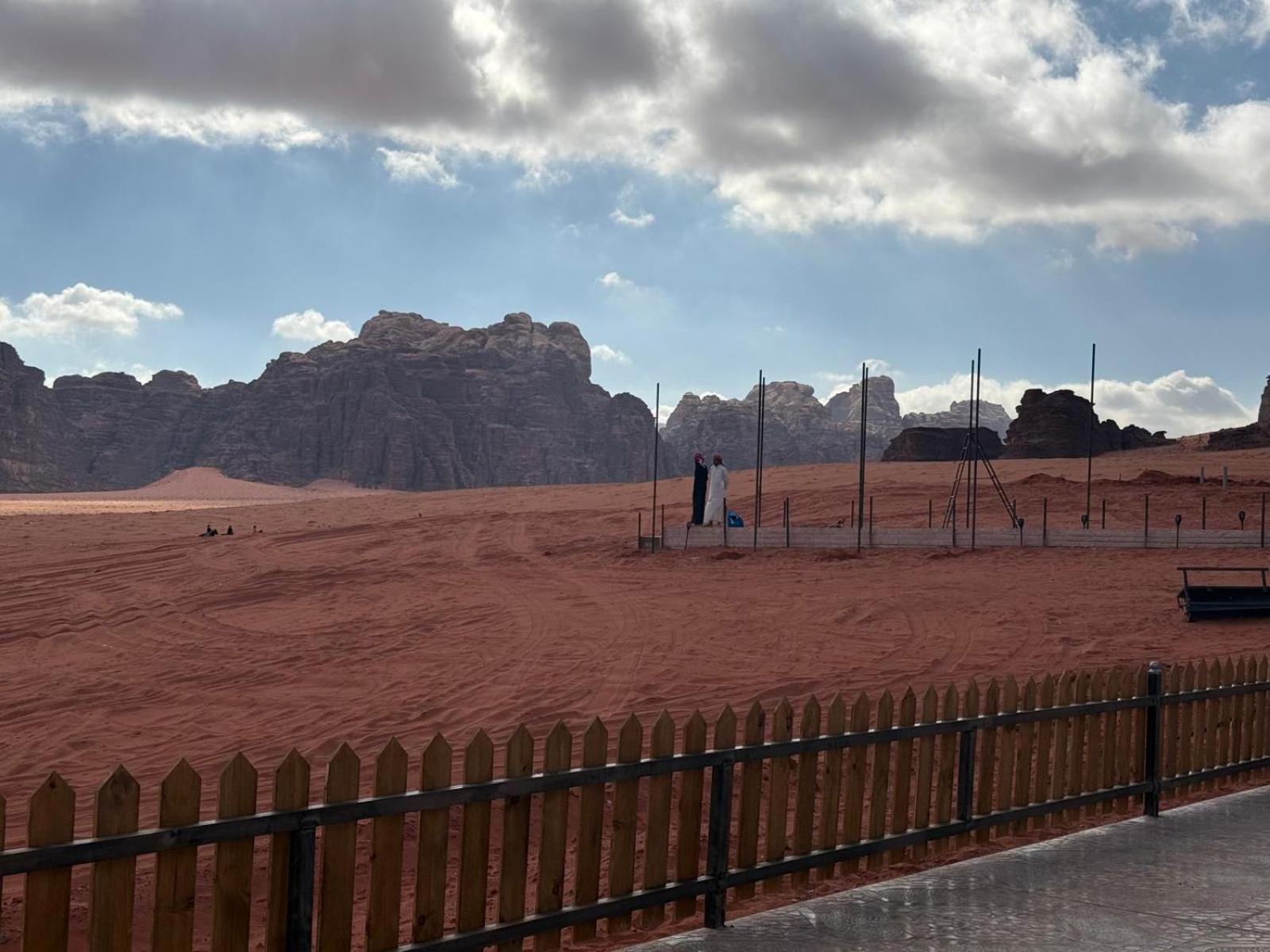 Falling Stars Camp Wadi Rum Exterior foto