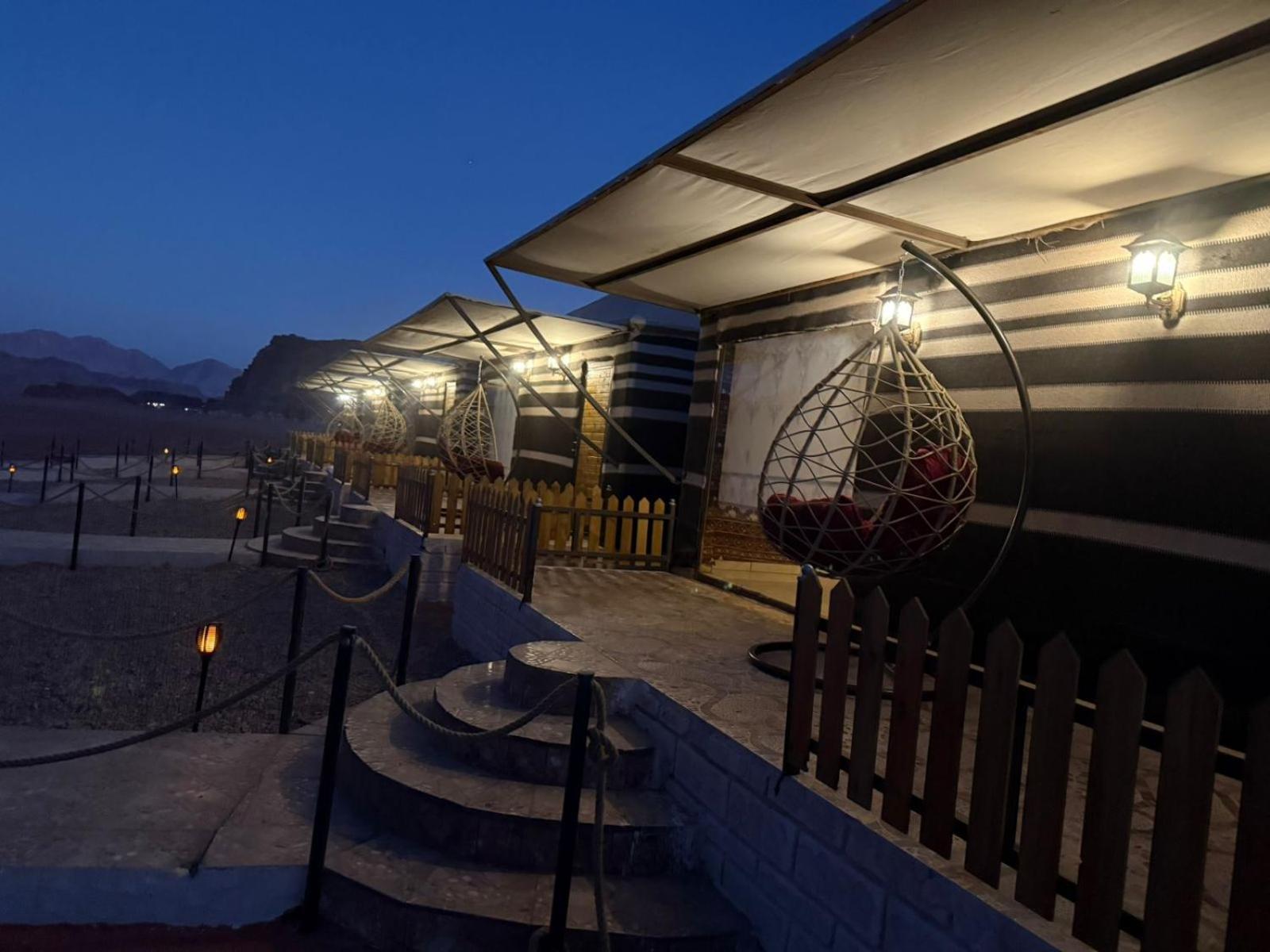Falling Stars Camp Wadi Rum Exterior foto